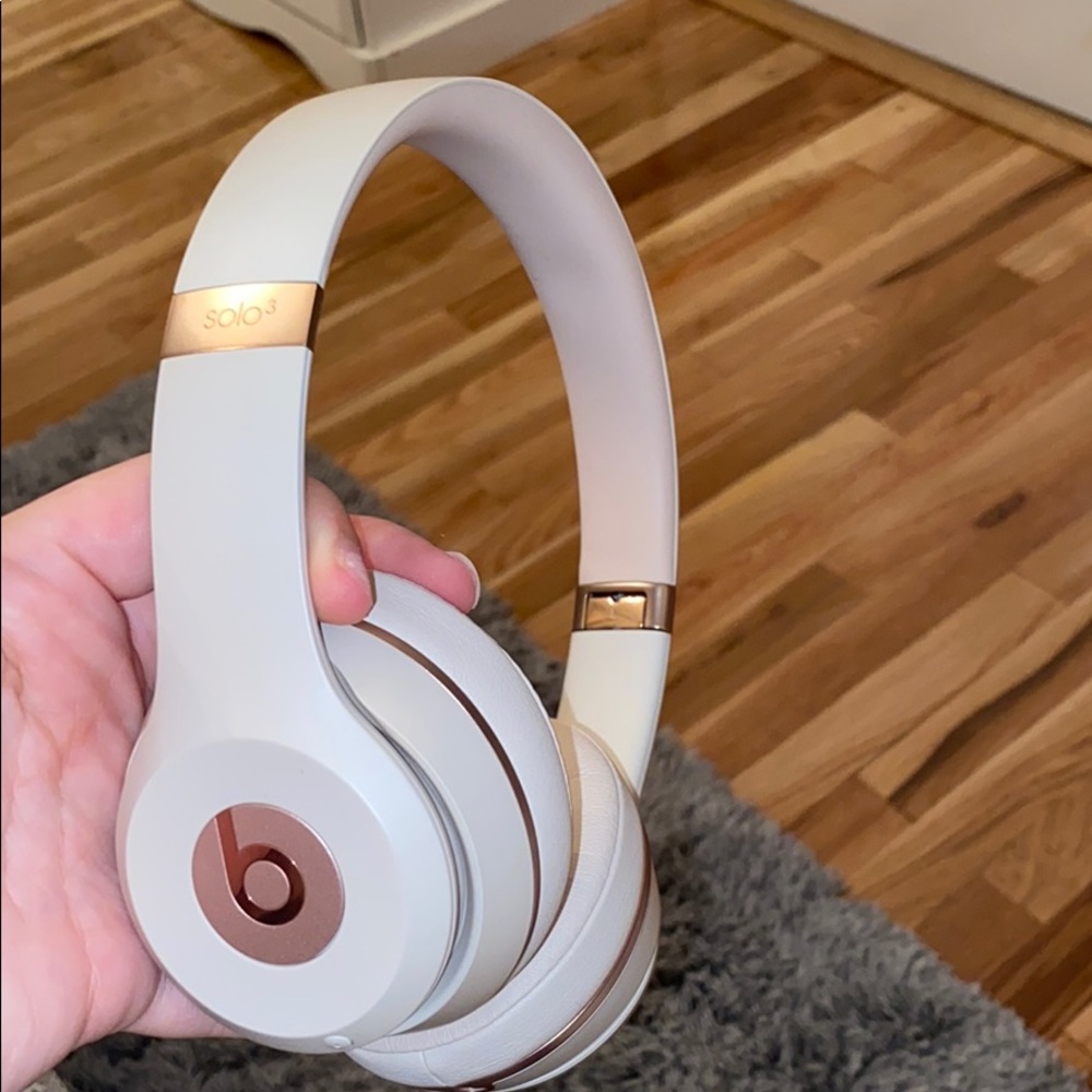Beats solo 3 wireless, Matte Gold